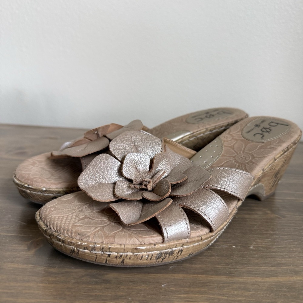 B.o.c‎ Born Concept Womens 10/42 Champagne Leather Flower Wedge Sandals